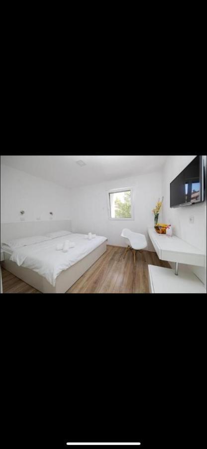 Sea La Vie Rooms Novi Vinodolski Bagian luar foto